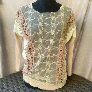 BKE BOUTIQUE SWEATER SZ M - lace knit embroidery